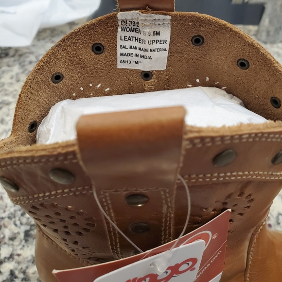 Distressed Dingo Boots - Picture 8 of 10